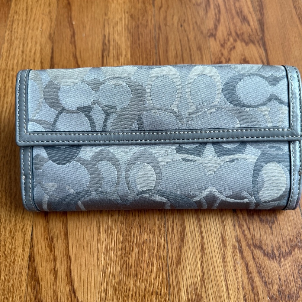 Coach gray silver CC print full size wallet with checkbook holder - Picture 5 of 11